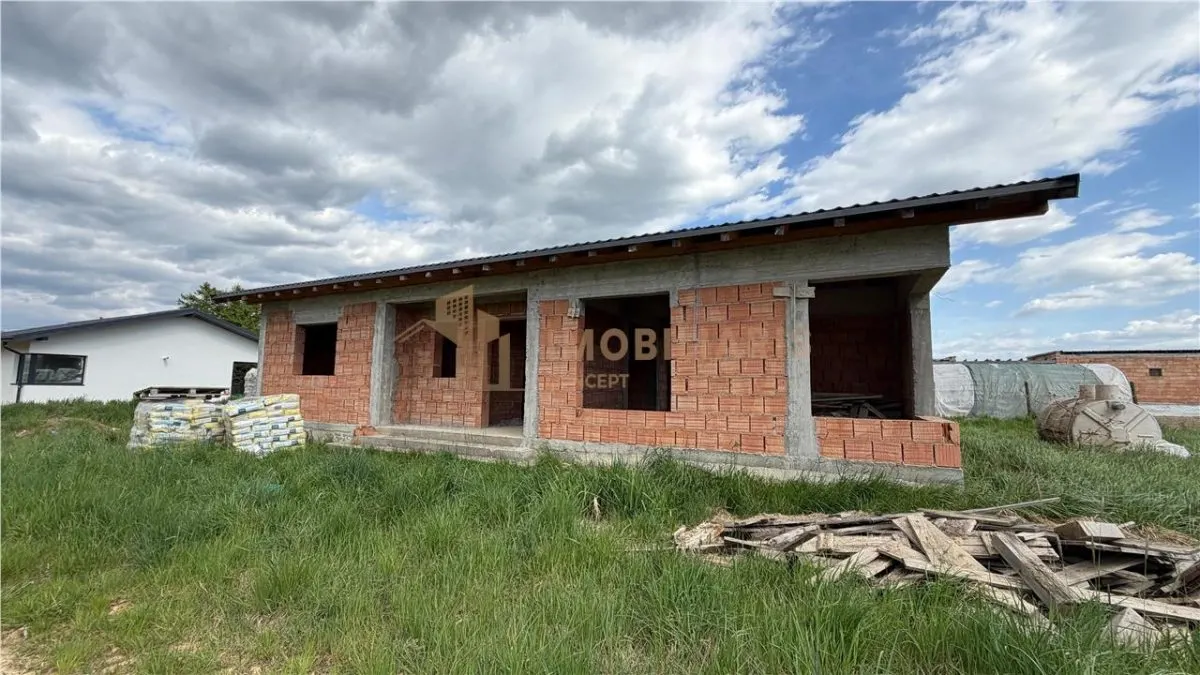 Casa individuala la rosu, Mocira - foto 2