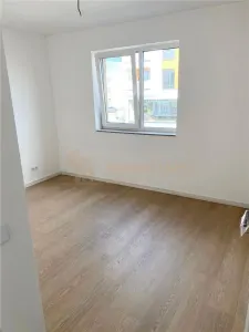 Apartament 3 camere-bloc nou - foto 2