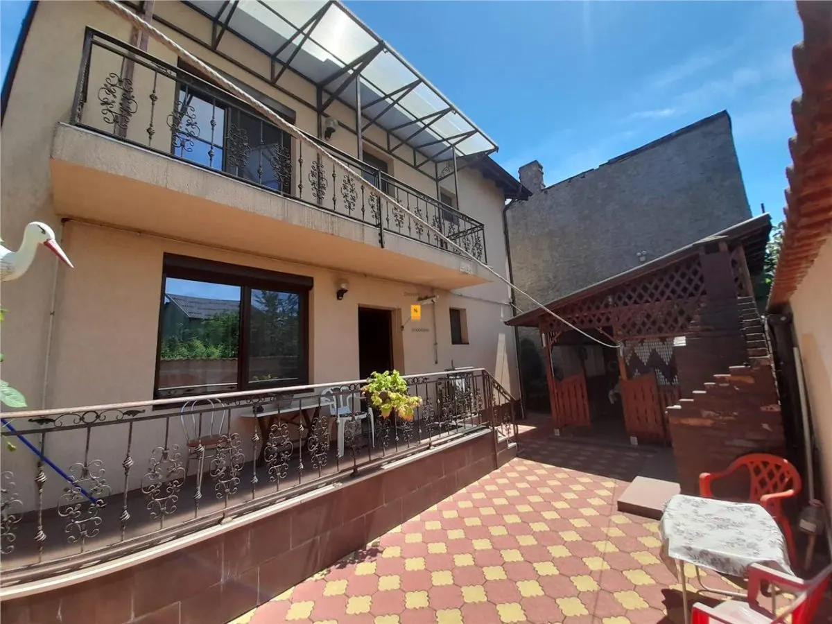Vanzare casa zona Centrala - foto 2