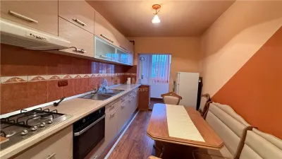 Apartament 3 camere, zona Republicii - Baia Mare