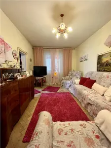 Apartament in vila, Ultracentral, cu loc parcare - Ploiesti