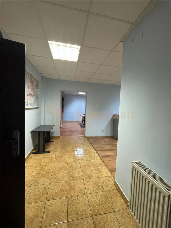 Spatiu de birouri disponibil la inchiriere sau  vanzare - foto 4