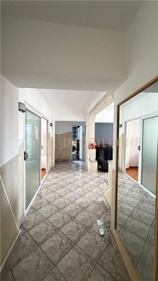 Apartament 4 camere - zona Republicii - foto 11