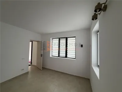 Casa tip parter zona Unguriu - foto 8