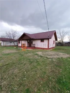 Casa tip parter zona Sapoca - foto 2