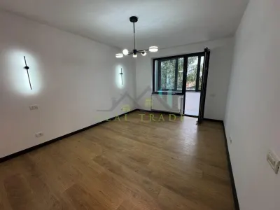 Apartament 2 camere decomandat, renovat Centrul Civic - Brasov