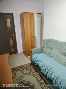 Apartament 2 camere transformat in 3 camere. - Brasov