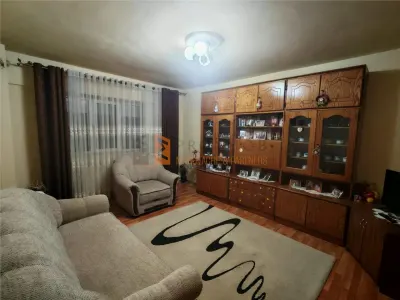 Apartament 3 camere cf 1 decomandat zona Centru - Buzau