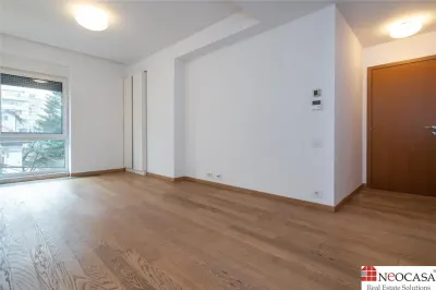 APARTAMENT SITUAT IN IMOBIL NOU, MODERN, IN APROPIEREA PIETEI CHARLES DE GAULLE - Bucuresti