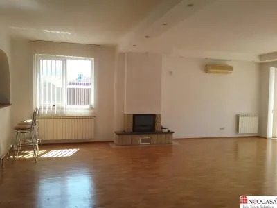 VILA EXTRAORDINARA, 6 CAMERE LUMINOASE, PISCINA, CURTE FOARTE FRUMOASA! - foto 3