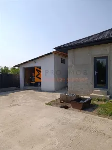 Casa tip parter zona Capatanesti - foto 2