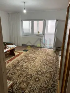 Apartament 3 camere etaj intermediar zona Noua - Brasov
