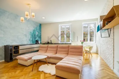 Apartament 2 camere renovat Centrul Istoric - Brasov