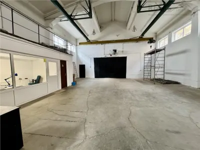 Hala/Spatiu de depozitare Metrom | 238 mp - Brasov