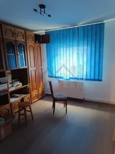 Apartament 3 camere structura mare intrare Racadau - Brasov