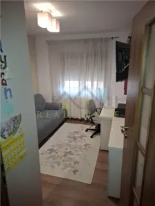 Apartament 3 camere etaj intermediar Tractorul - foto 8