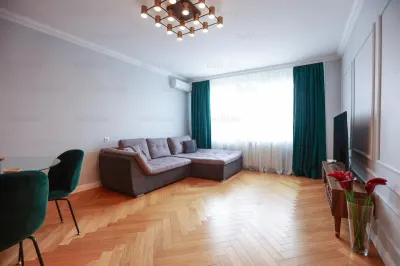 Vanzare apartament 2 camere | ultracentral | Victoriei-Sala Palatului | renovat | decomandat | mobilat si utilat | etaj 7/9 - Bucuresti