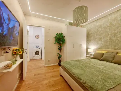 Vanzare apartament 2 camere | Ferdinand-Pantelimon | bloc 1981 | hochparter | centrala proprie | finisaje de înalta calitate | mobilat si utilat lux | - foto 2