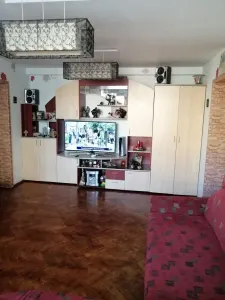 Apartament 3 camere etaj intermediar Tractorul - foto 3