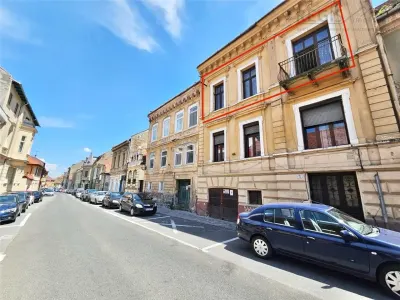 Apartament 6 Camere / Curte Privata | Centrul Istoric/ COMISION 0 - Brasov