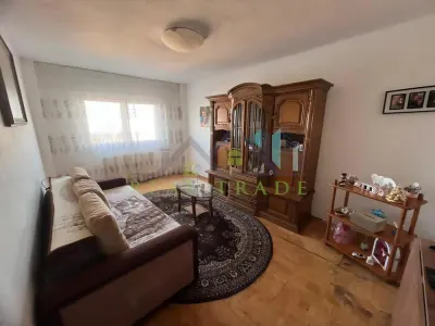 Apartament 3 camere decomandat Astra - Brasov