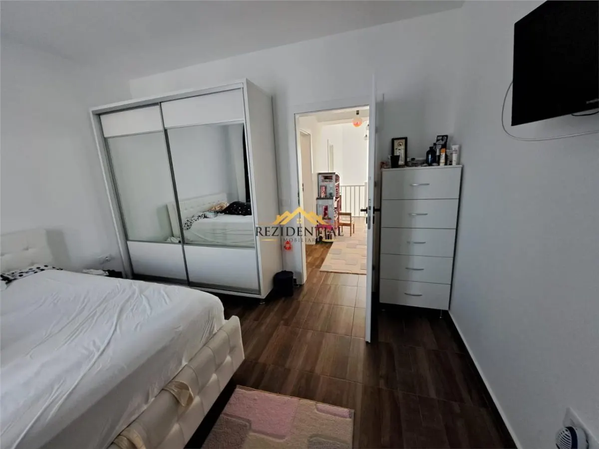 CASA CU ETAJ - BOTOSANI - foto 1