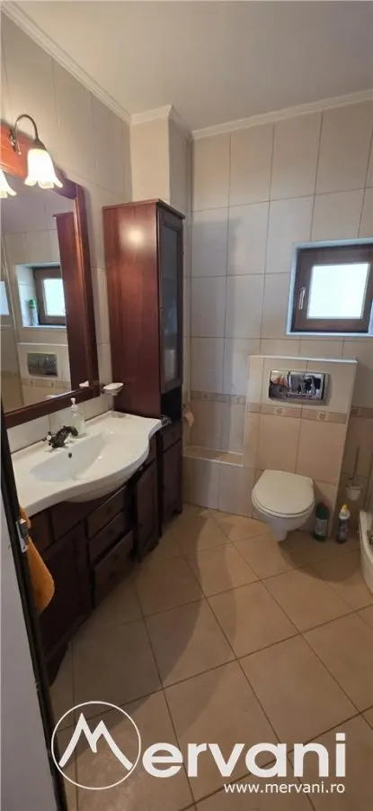 Vila duplex de vanzare cu 4 camere in Azuga - foto 13