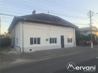 Casa de vanzare in Campina (spatiu comercial) - Zona Bobalna - Campina