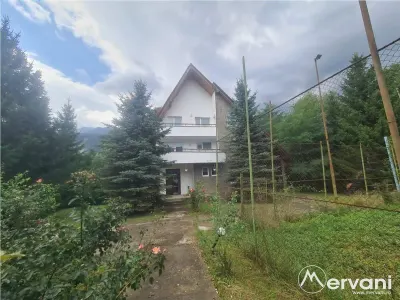 Complex turistic - Zona Piatra Arsa - foto 3