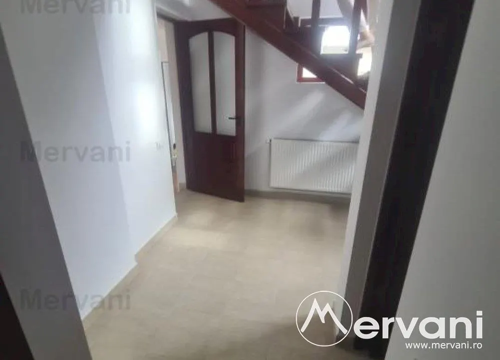 Vila de vanzare in Comarnic - foto 19