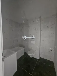 Apartament 3 camere dispus pe 2 niveluri - foto 5