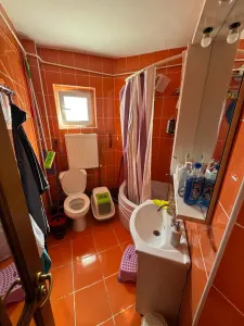 Apartament cu 3 camere - 71 m.p.- Nicolina 2, geam la baie - foto 4