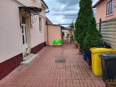 Casa de vanzare cu 6 camere si  piscina interioara Sibiu Turnisor - Sibiu