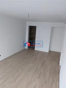 Vanzare parte duplex zona linistita, aproape de padure, finisat complet, zona Campului - foto 17