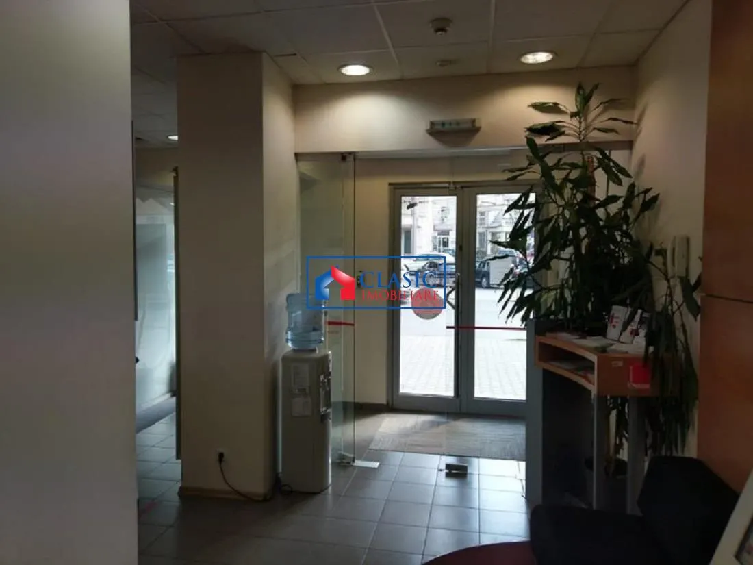 Inchiriere spatiu ideal banca sau farmacie in Centru, Piata Cipariu - foto 1
