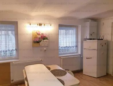 Apartament cu 5 camere, decomandat - Centrul Istoric - foto 4