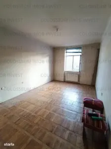 Apartament 3 camere, decomandat - zona Centrul Civic - Brasov