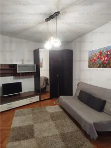 Garsoniera decomandata, zona Centrul Istoric - foto 2