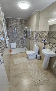 Penthouse cu 5 camere, decomandat - zona Noua - foto 6