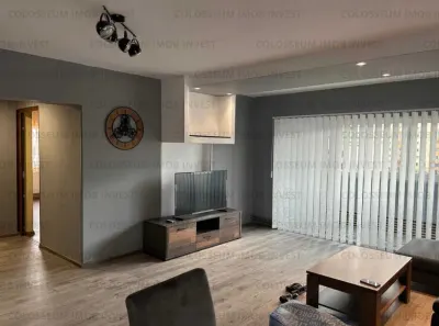 Apartament 3 camere, decomandat - zona Centru Civic - foto 3