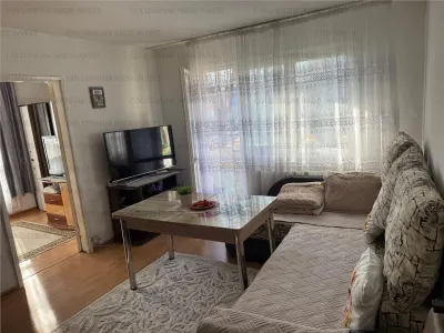 Apartament 3 camere, semidecomandat - zona Astra - Brasov