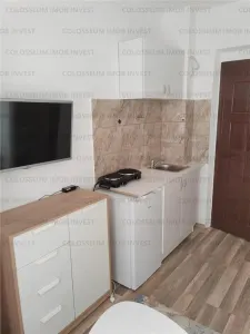 Camera de camin cu baie si bucatarie - zona Florilor - foto 7