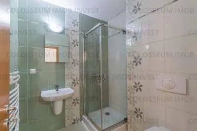 Apartament cu 3 camere, decomandat - zona Avantgarden - foto 9