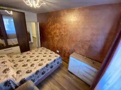 Apartament cu 3 camere, decomandat - zona Avantgarden - foto 2