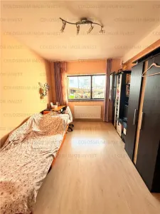 Apartament cu 2 camere, decomandat - zona Sanpetru - foto 3