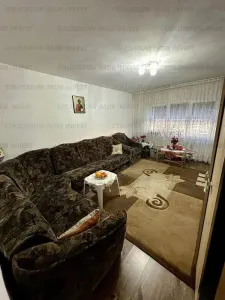 Apartament cu 3 camere,nedecomandat - zona Noua - Brasov