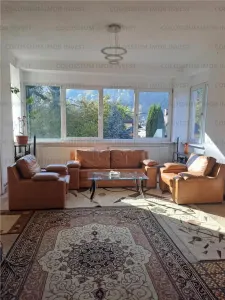 Apartament cu 3 camere, in vila -zona Schei - Brasov