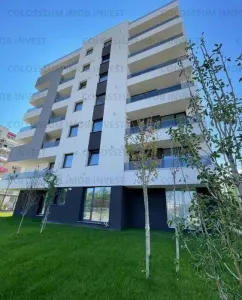 Apartament 3 camere, 2 bai - zona Tractorul - Brasov