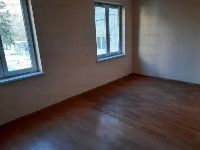 Apartament cu 2 camere - zona Tractorul - Brasov