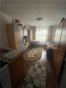 Camera de camin cu baie - zona Tractorul /Rulmentul - Brasov